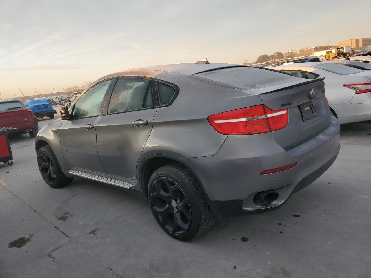 Изображение 2 2011 BMW X6 XDRIVE35I 2011 с VIN 5UXFG2C53BLX08056