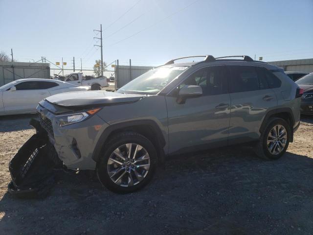 Изображение 1 2021 TOYOTA RAV4 XLE PREMIUM 2021 с VIN 2T3C1RFV2MW114181