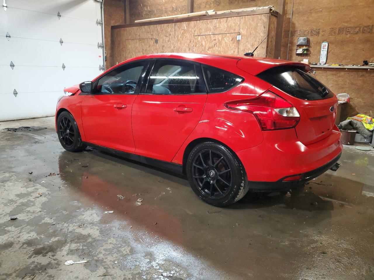 Image 2 of 2013 FORD FOCUS SE 2013 with VIN 1FADP3K26DL348778