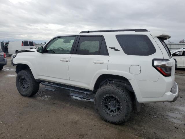 Image 2 of 2020 TOYOTA 4RUNNER SR5/SR5 PREMIUM 2020 with VIN JTEBU5JR1L5817374