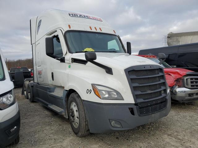 Изображение 2021 FREIGHTLINER CASCADIA 126  2021