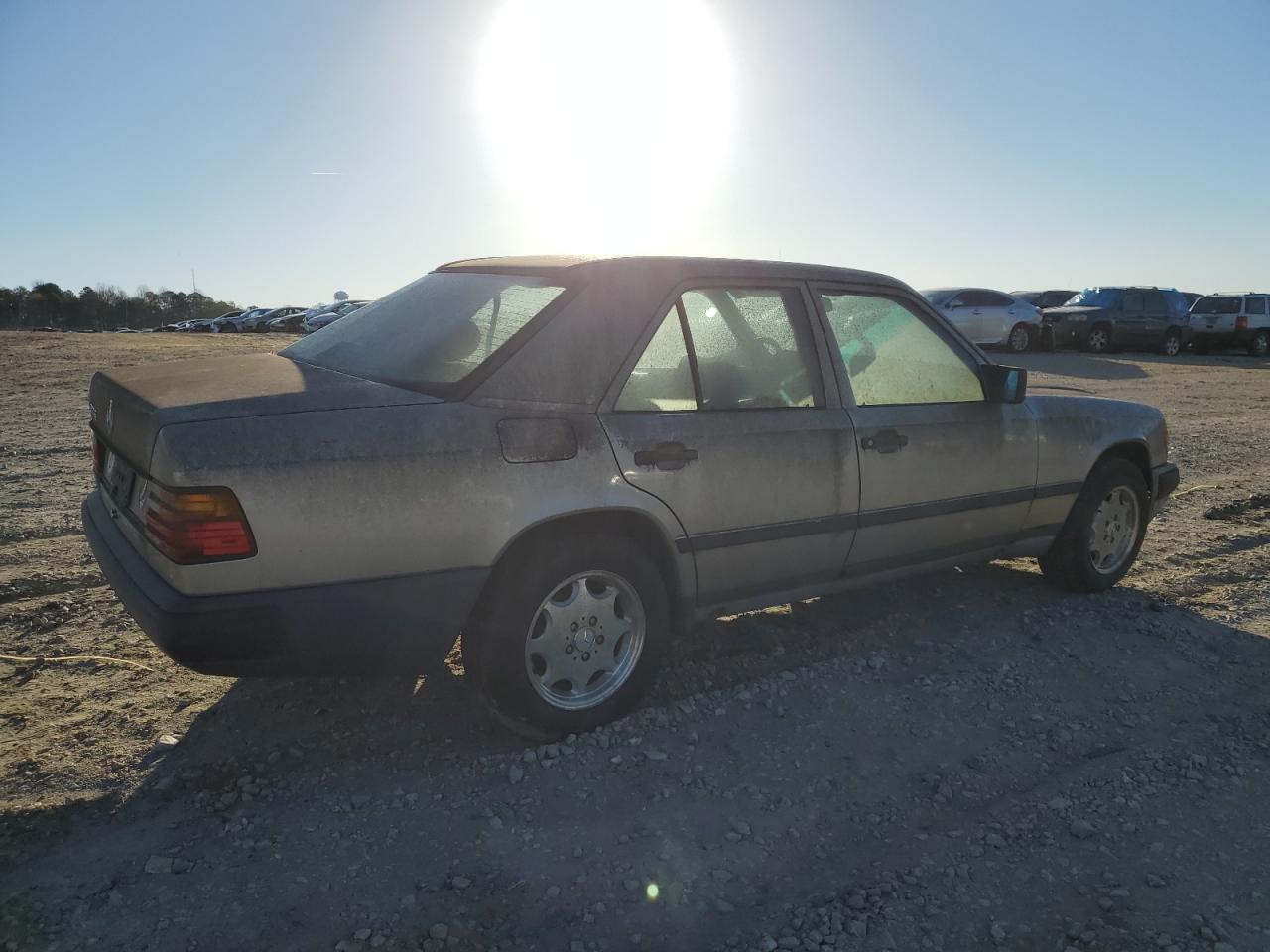 Изображение 3 1988 MERCEDES-BENZ 300 E 1988 с VIN WDBEA30D7JA631541
