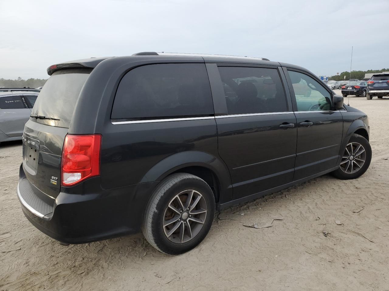 Obraz 3 z 2017 DODGE GRAND CARAVAN SXT 2017 z VIN 2C4RDGCG8HR787004