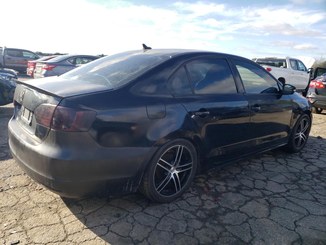 Image 3 of 2012 VOLKSWAGEN JETTA SE 2012 with VIN 3VWDX7AJ4CM410439