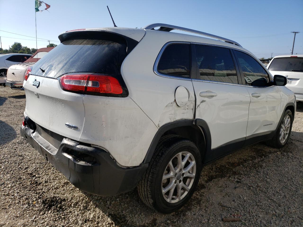 Image 3 of 2016 JEEP CHEROKEE LATITUDE 2016 with VIN 1C4PJLCB8GW288416