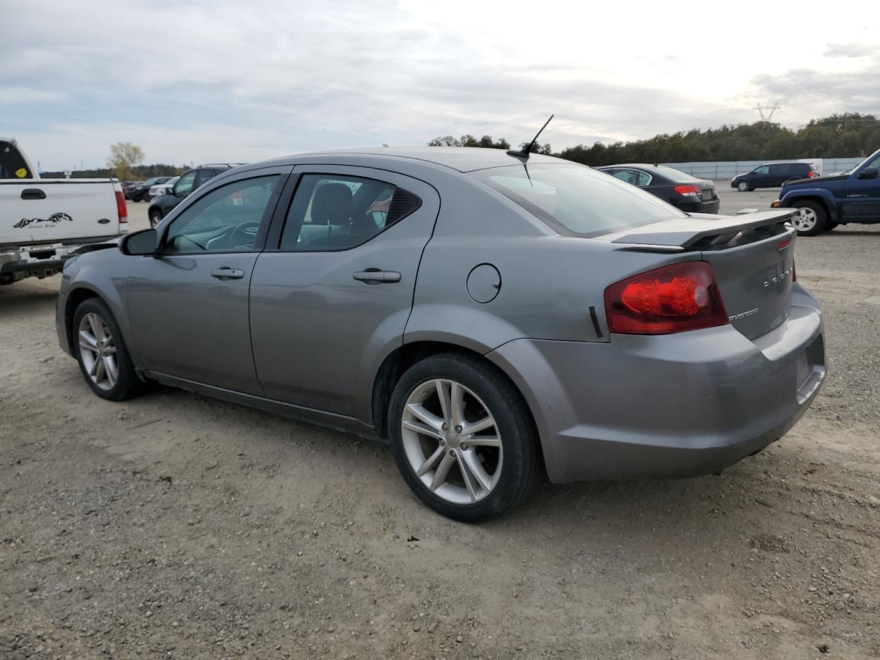 Изображение 2 2011 DODGE AVENGER MAINSTREET 2011 с VIN 1B3BD1FG3BN605628