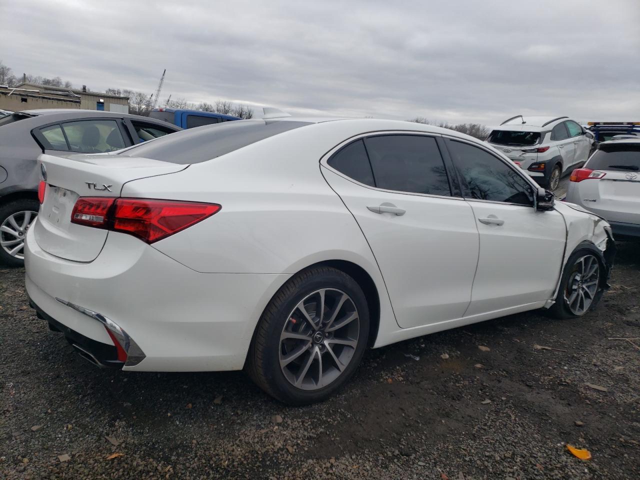 Изображение 3 2020 ACURA TLX  2020 с VIN 19UUB2F31LA005393