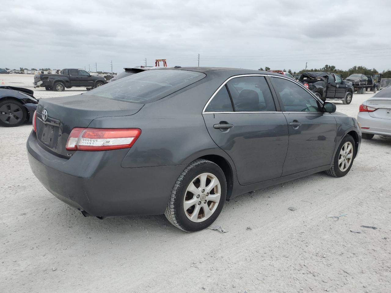 Image 3 of 2011 TOYOTA CAMRY BASE 2011 with VIN 4T1BF3EK2BU736061
