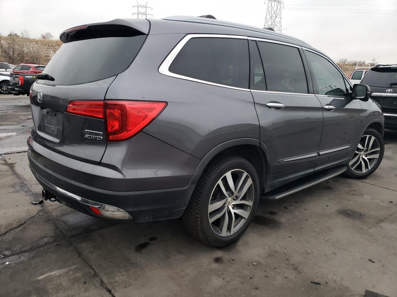 Изображение 3 2016 HONDA PILOT TOURING 2016 с VIN 5FNYF6H94GB081183