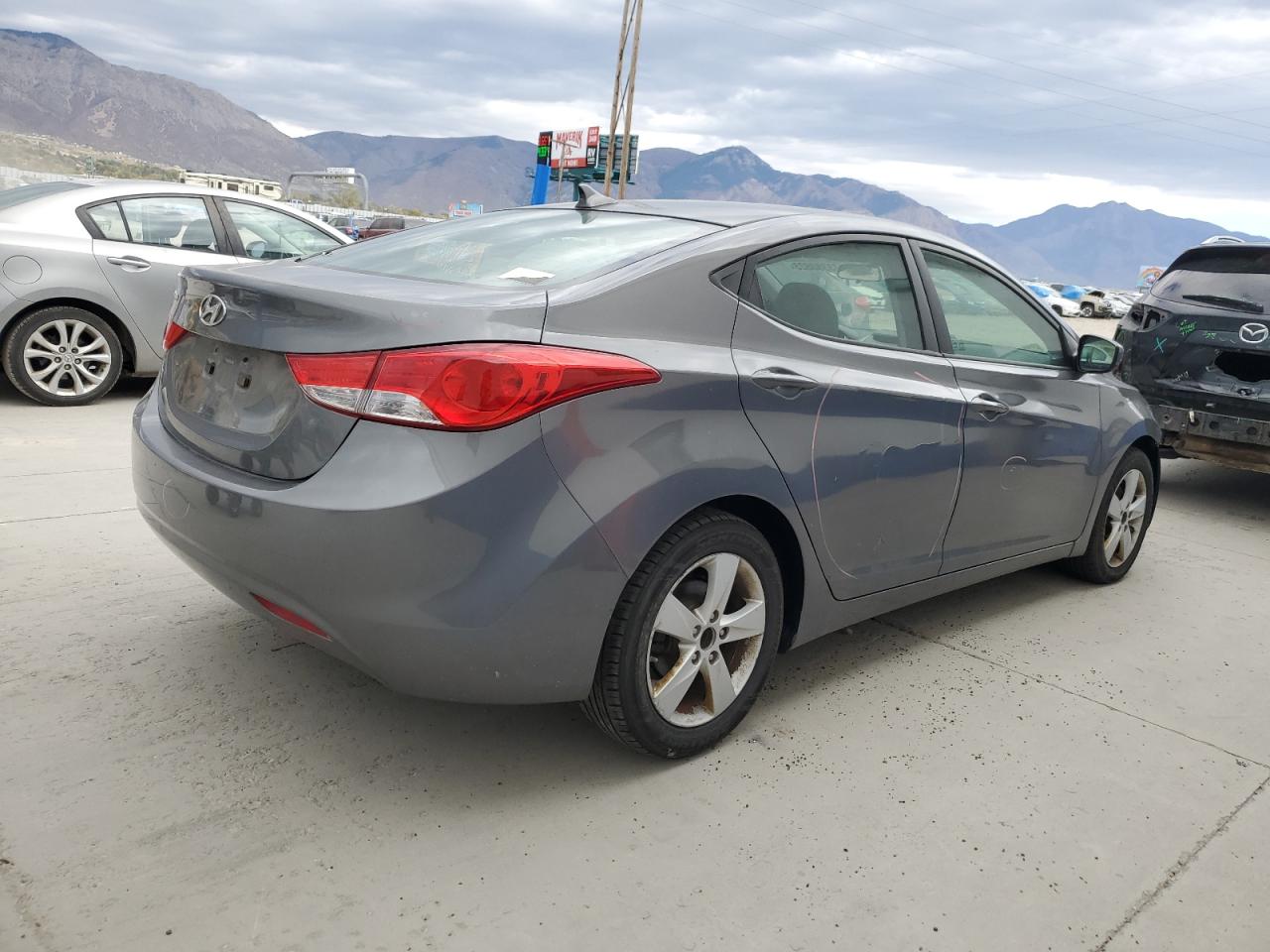 Obraz 3 z 2013 HYUNDAI ELANTRA GLS 2013 z VIN 5NPDH4AE2DH368832