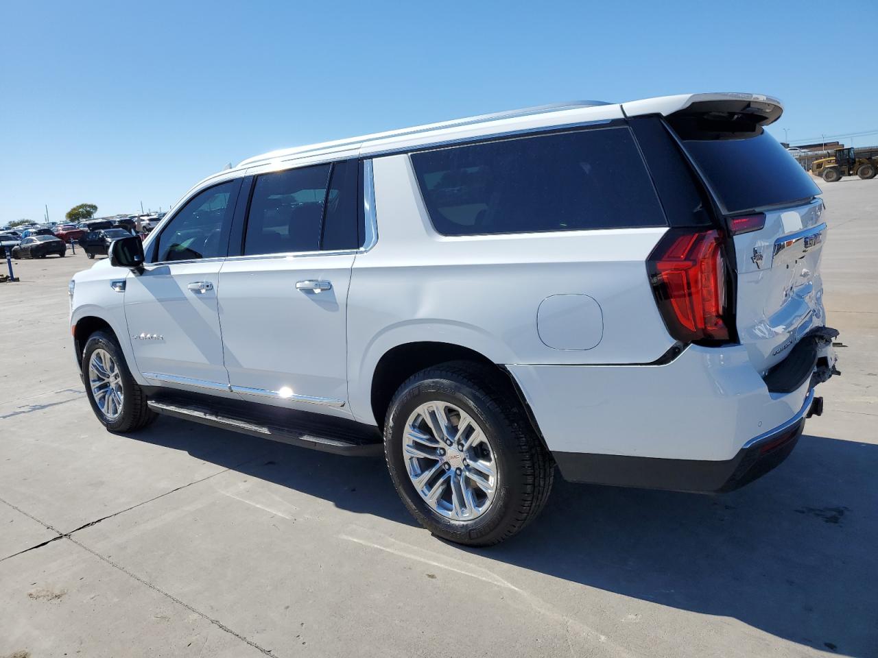 Image 2 of Gmc Yukon Xl K1500 Slt 2021 with VIN 1GKS2GKD1MR127499