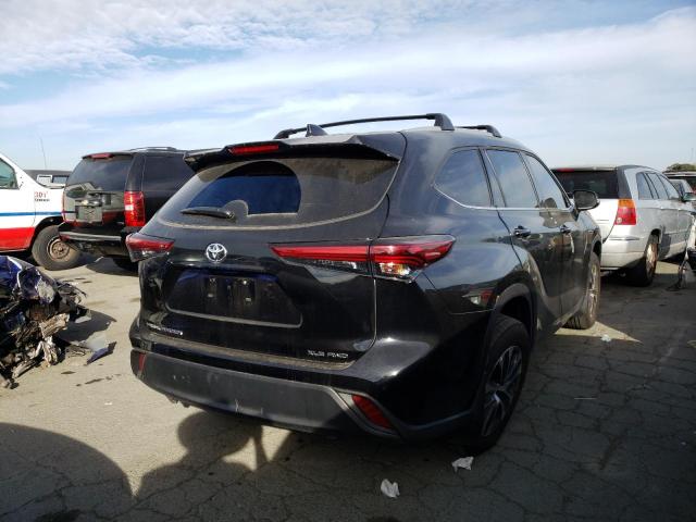 Obraz 3 z 2022 TOYOTA HIGHLANDER XLE 2022 z VIN 5TDHZRBH7NS593490