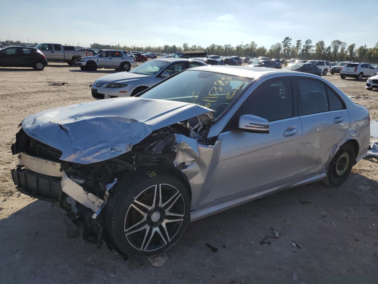 Obraz 1 z 2014 MERCEDES-BENZ C 250 2014 z VIN WDDGF4HB5ER313175