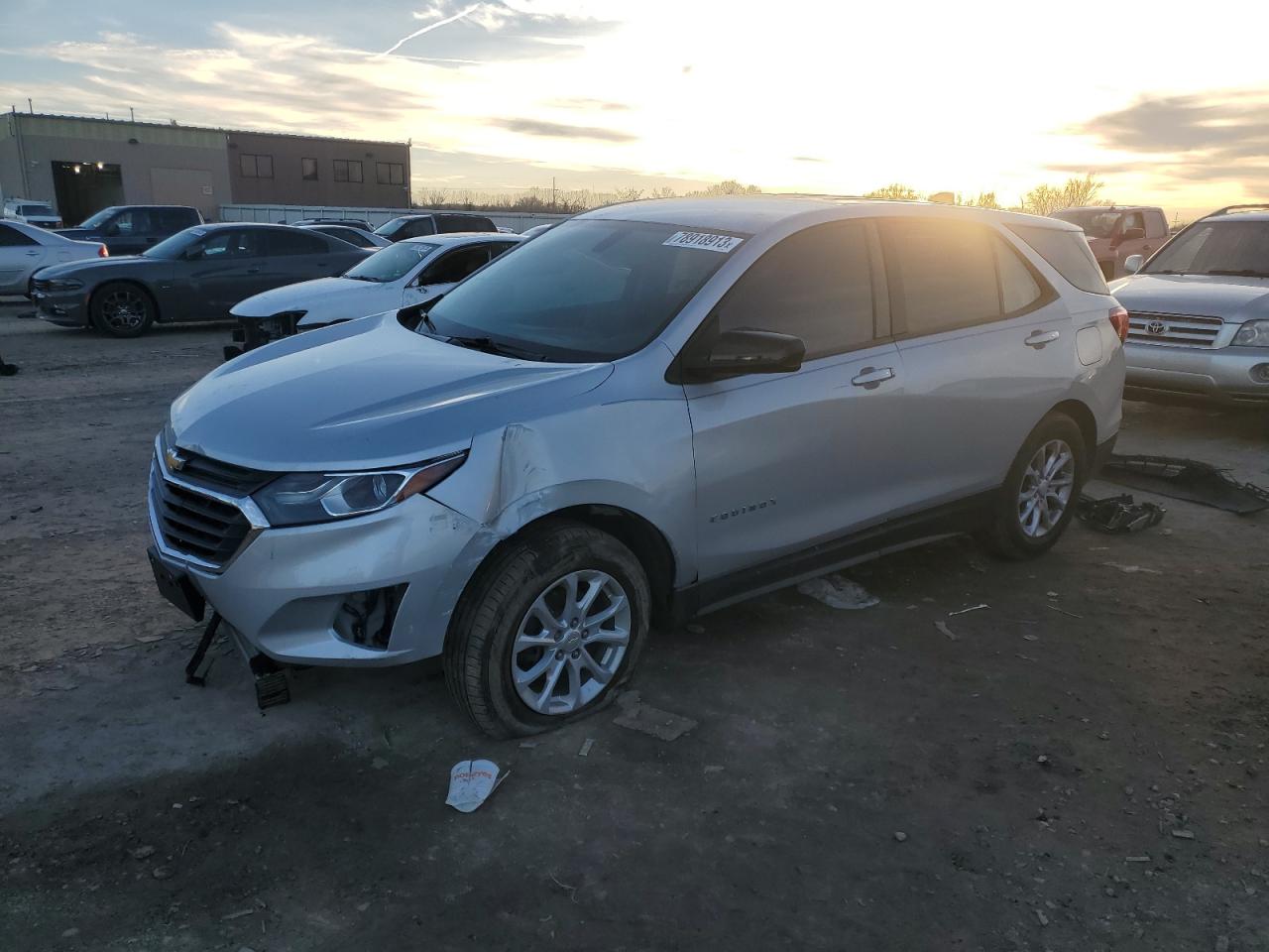 Obraz 1 z 2018 CHEVROLET EQUINOX LS 2018 z VIN 3GNAXREV3JL105104