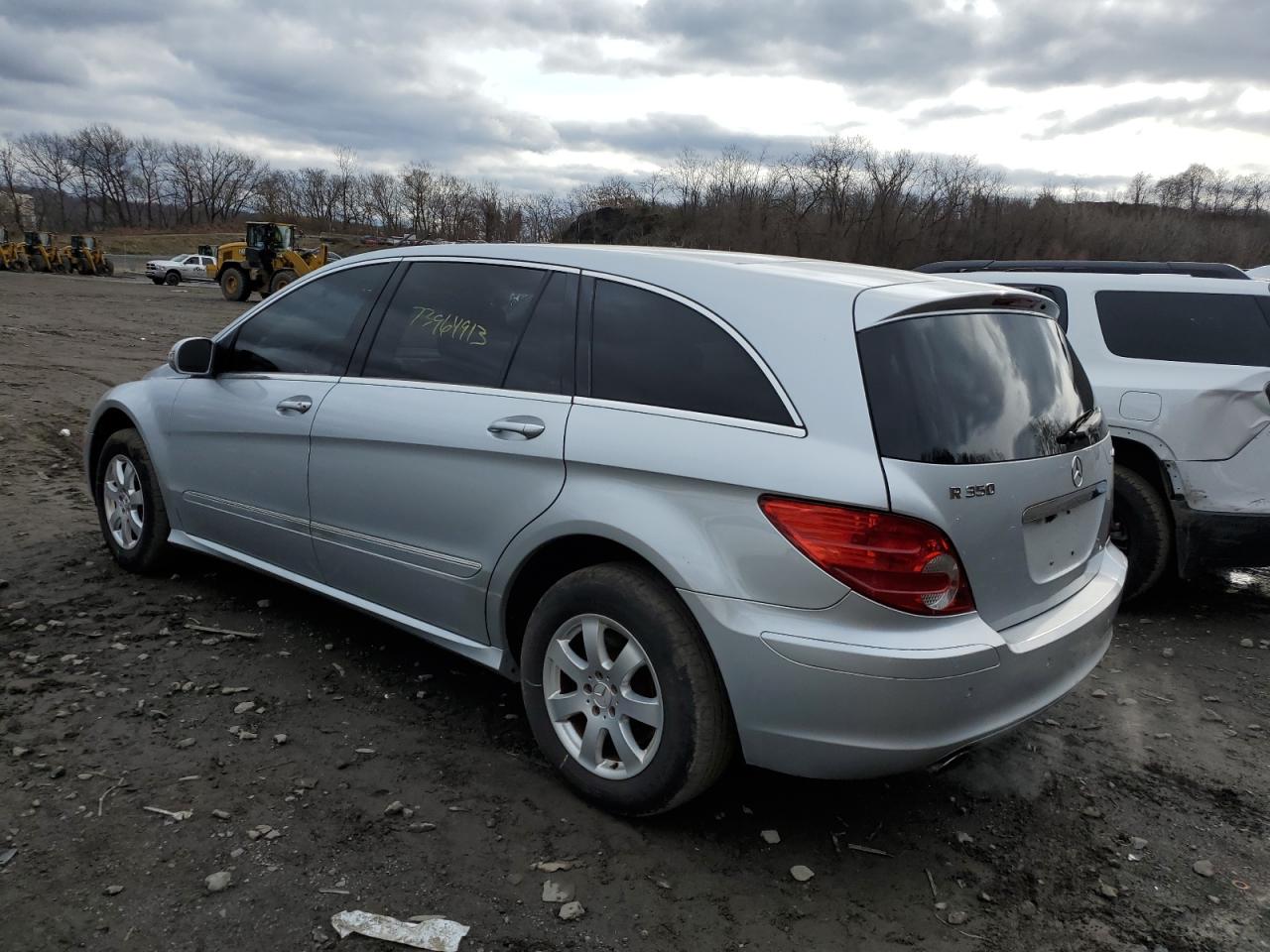 Image 2 of 2007 MERCEDES-BENZ R 350 2007 with VIN 4JGCB65EX7A047325