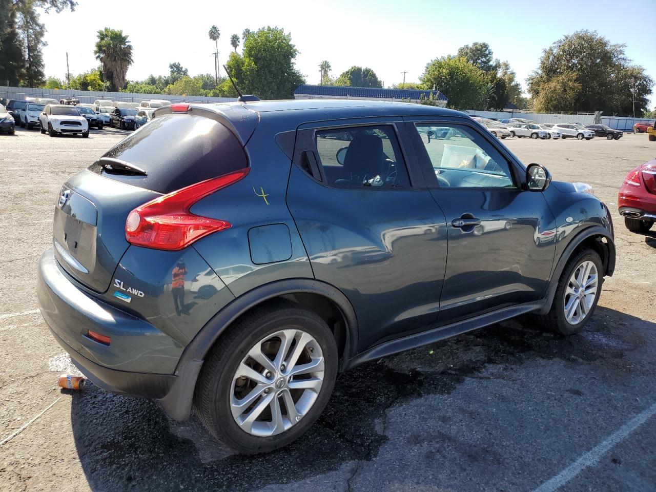 Image 3 of 2012 NISSAN JUKE S 2012 with VIN JN8AF5MV2CT119603