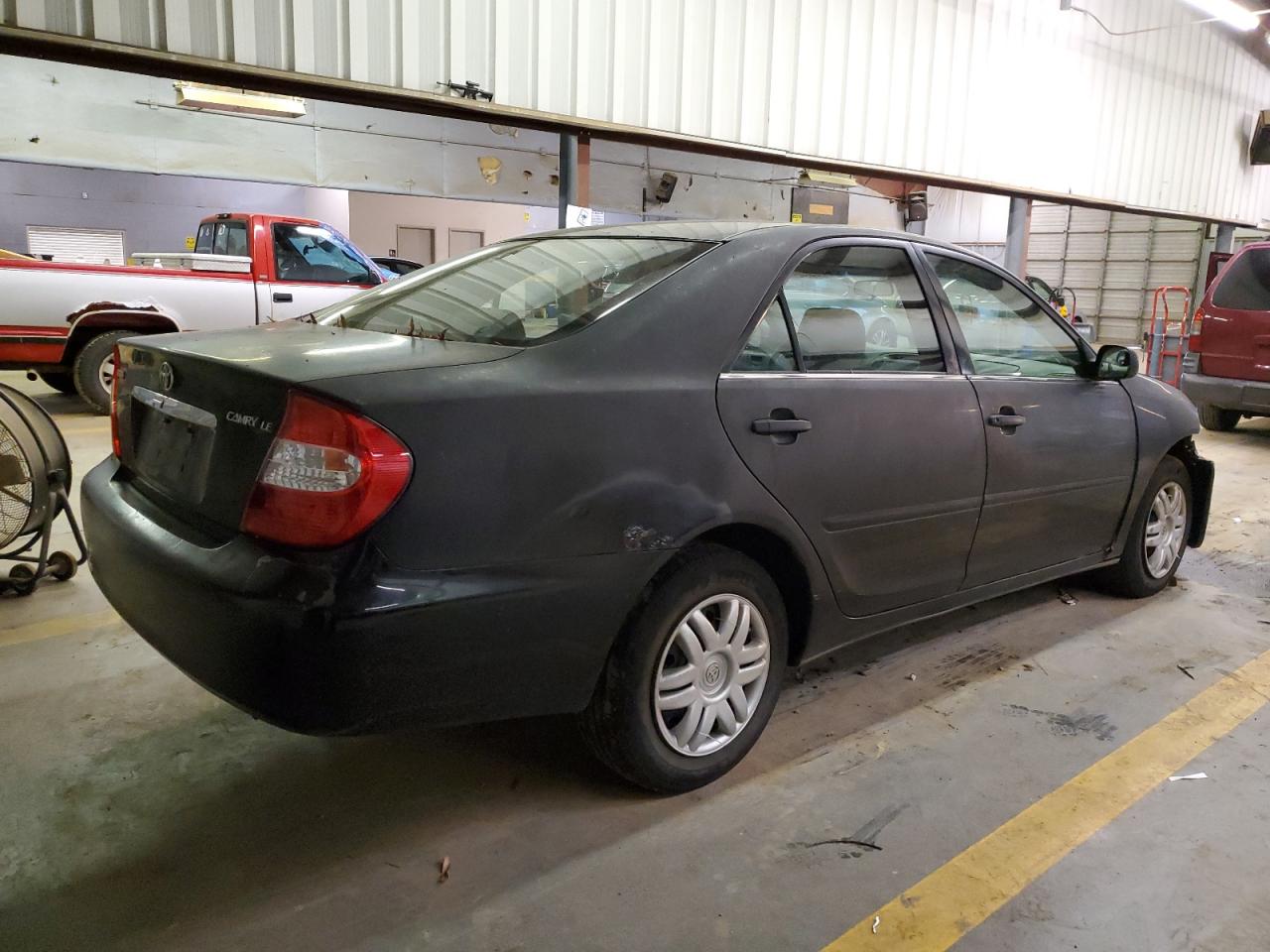 Изображение 3 2004 TOYOTA CAMRY LE 2004 с VIN 4T1BE32K64U320217