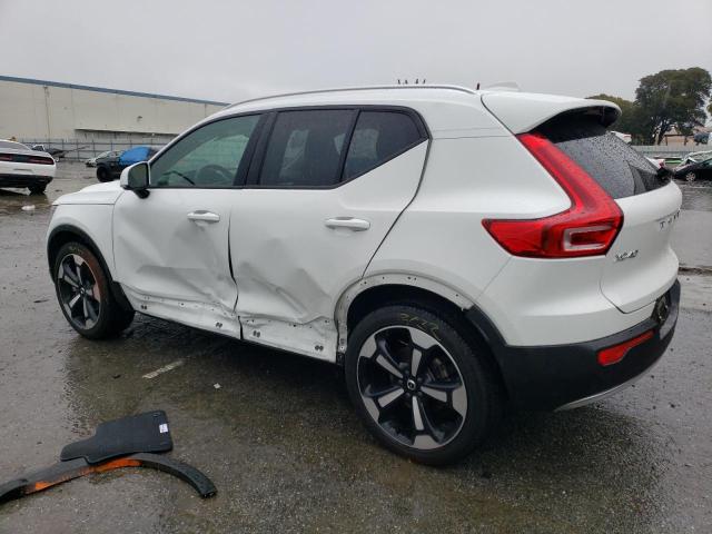 Image 2 of 2020 VOLVO XC40 T4 MOMENTUM 2020 with VIN YV4AC2HK9L2206047