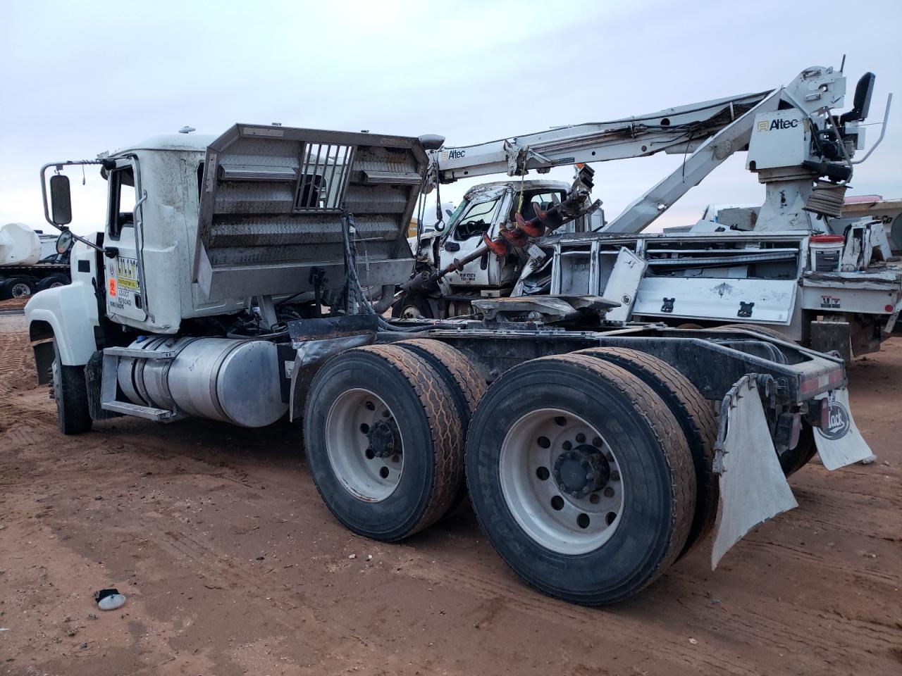 Obraz 3 z 2013 MACK 600 CHU600 2013 z VIN 1M1AN09Y1DM012560