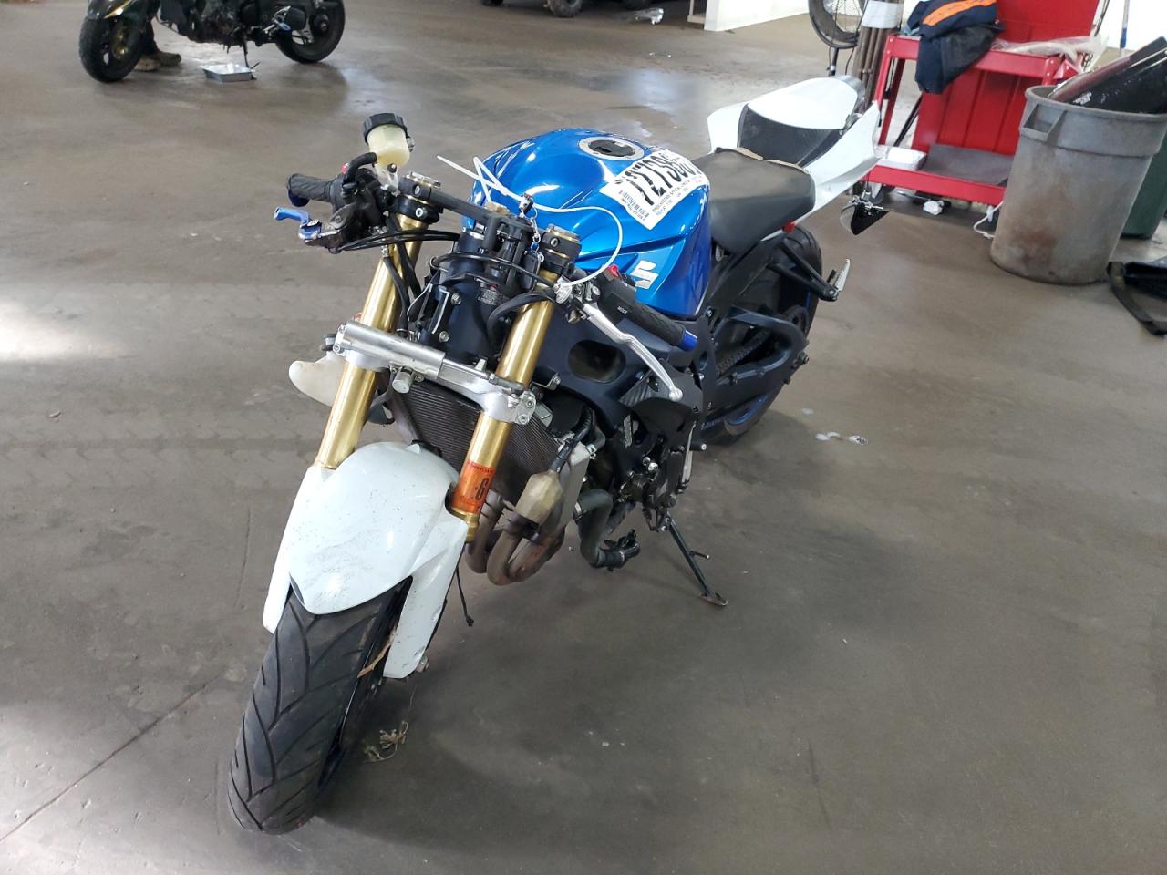 Image 2 of 2012 SUZUKI GSX750  2012 with VIN JS1GR7MA3C2100807