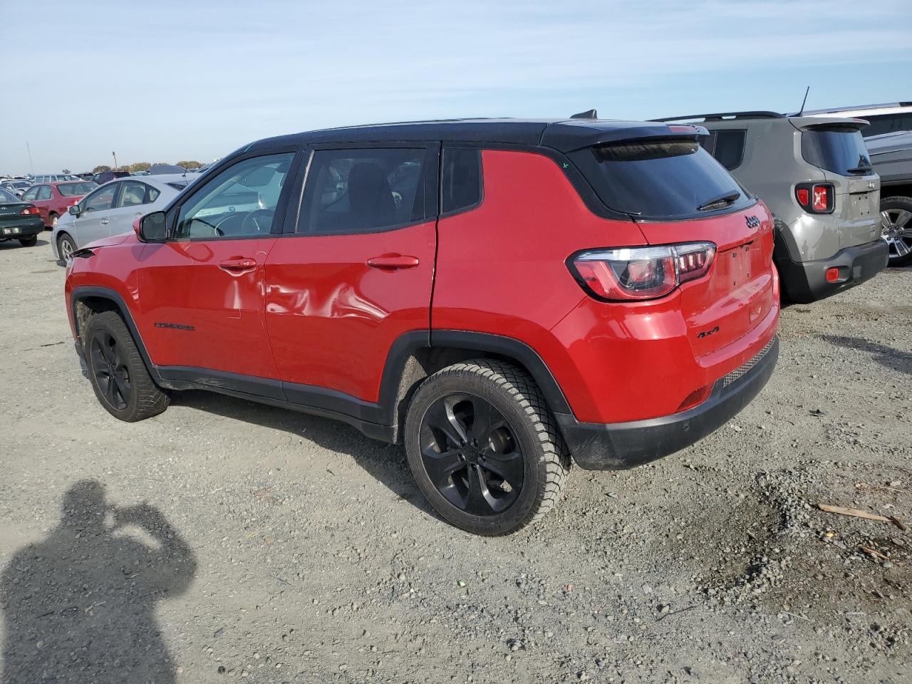 Image 2 of 2019 JEEP COMPASS LATITUDE 2019 with VIN 3C4NJDBB8KT826884