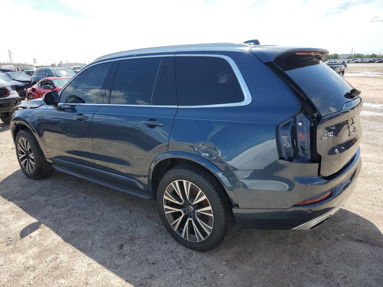 Image 2 of Volvo Xc90 T6 Momentum 2021 with VIN YV4A22PK9M1751354