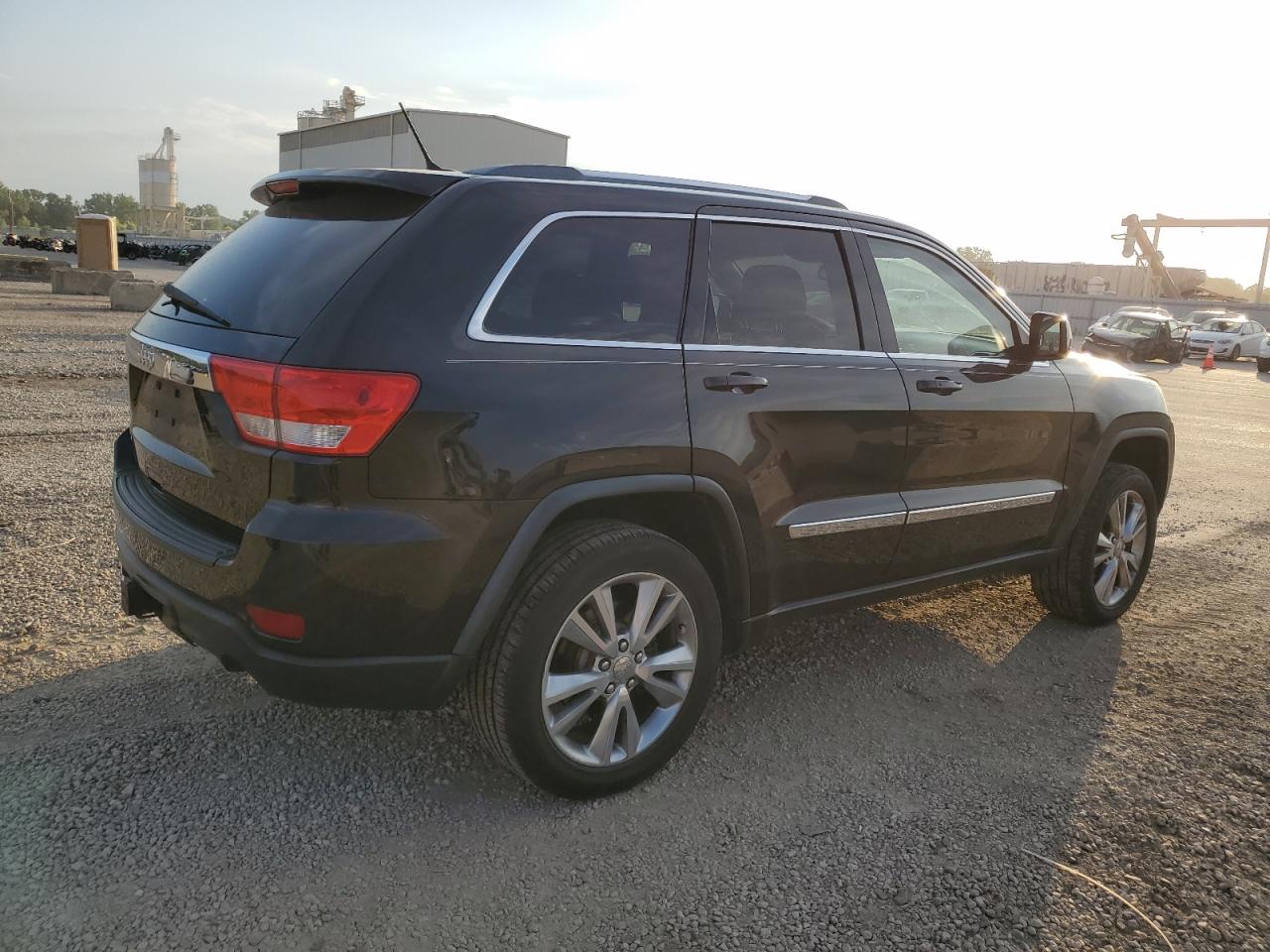 Изображение 3 2012 JEEP GRAND CHEROKEE LAREDO 2012 с VIN 1C4RJFAG8CC348540