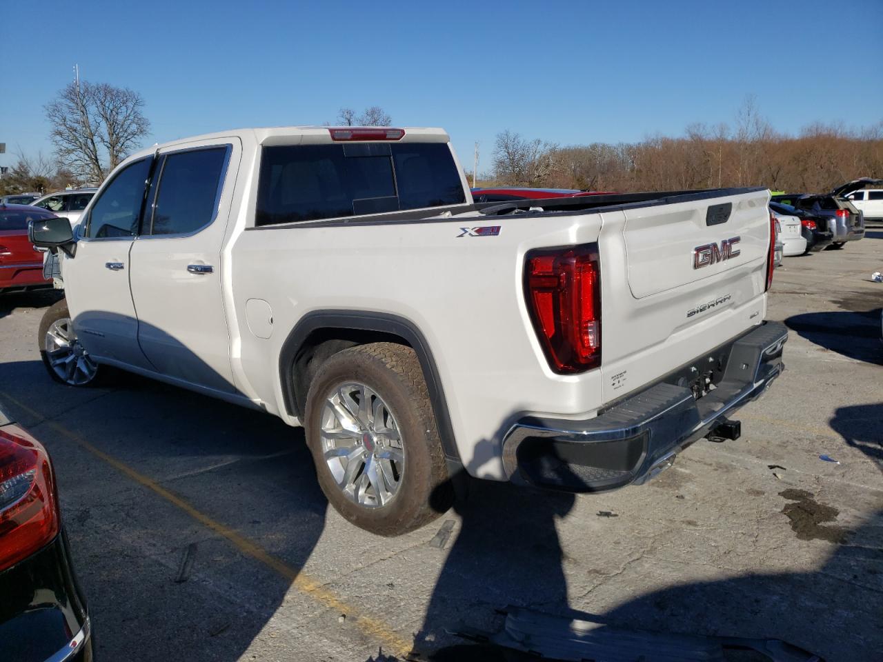 Image 2 of 2022 GMC SIERRA LIMITED K1500 SLT 2022 with VIN 3GTU9DEL9NG207118