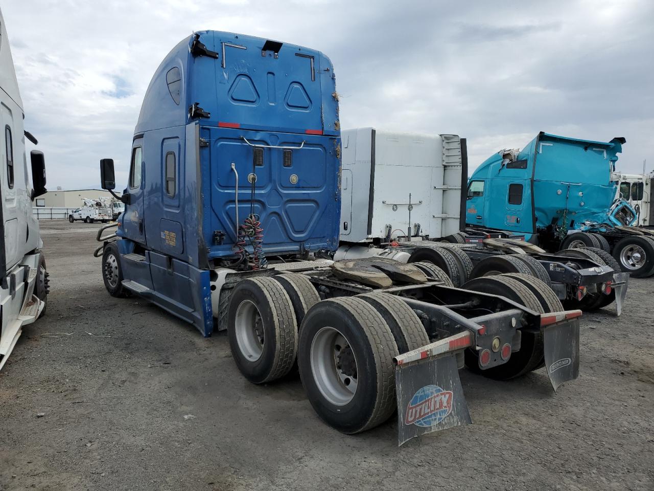Obraz 3 z 2015 FREIGHTLINER CASCADIA 125  2015 z VIN 3AKJGLD58FSGB8581