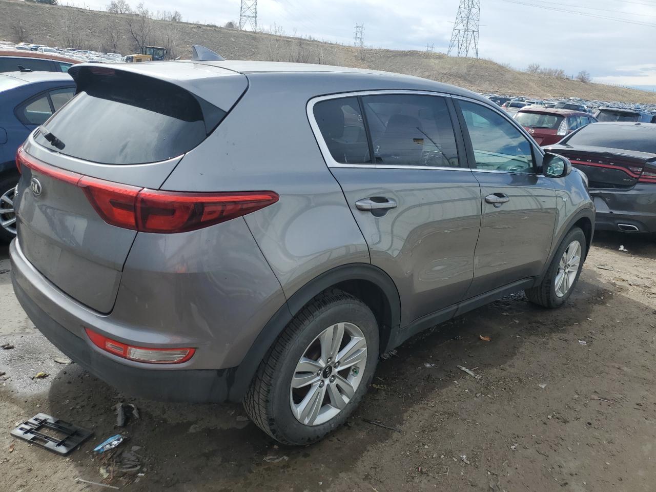 Image 3 of 2017 KIA SPORTAGE LX 2017 with VIN KNDPMCAC8H7275079