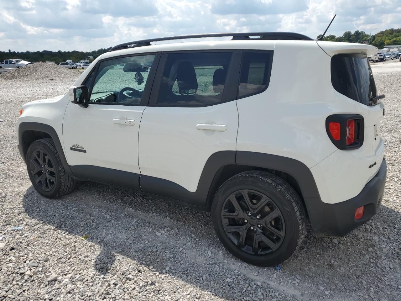 Obraz 2 z 2017 JEEP RENEGADE LATITUDE 2017 z VIN ZACCJBBB5HPG54941