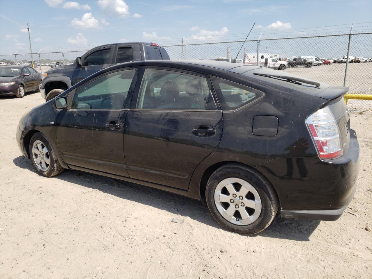 Image 2 of 2006 TOYOTA PRIUS  2006 with VIN JTDKB22U863175165
