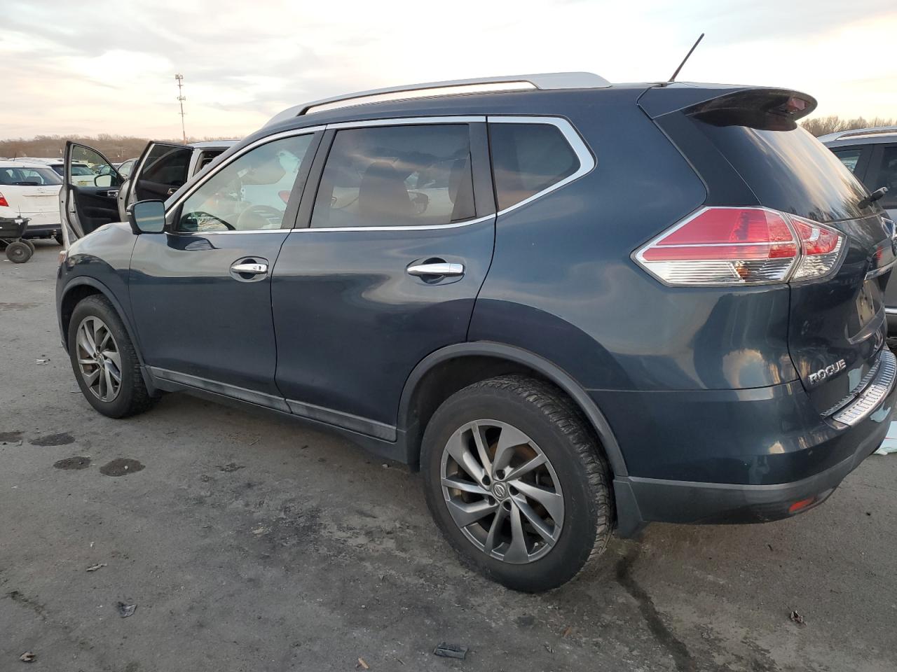 Image 2 of 2015 NISSAN ROGUE S 2015 with VIN 5N1AT2MV1FC838716