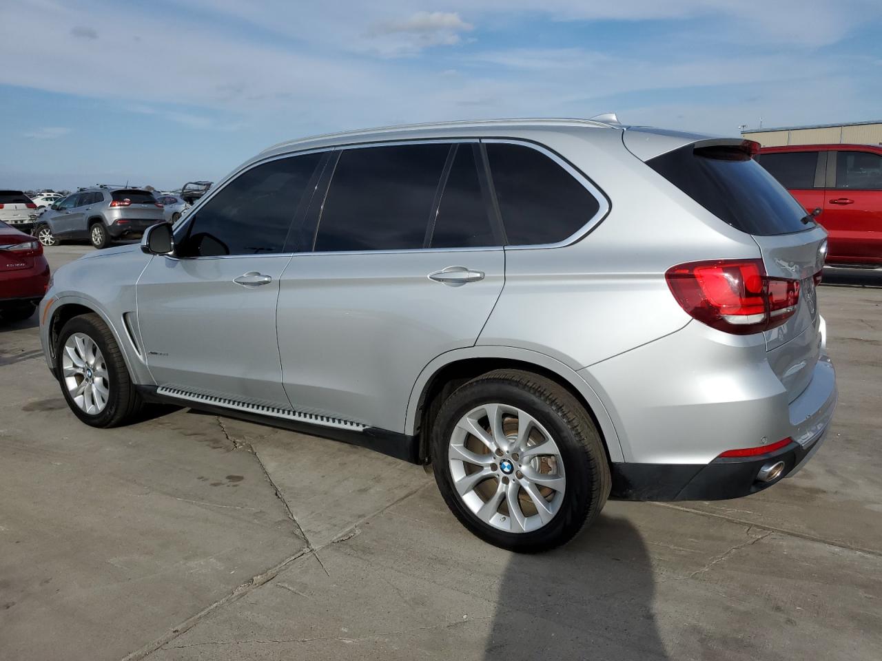 Obraz 2 z 2015 BMW X5 XDRIVE35D 2015 z VIN 5UXKS4C52F0N05840