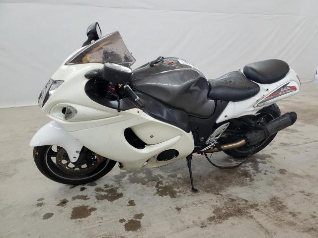 Image 2 of 2015 SUZUKI GSX1300 RA 2015 with VIN JS1GX72BXF2100048