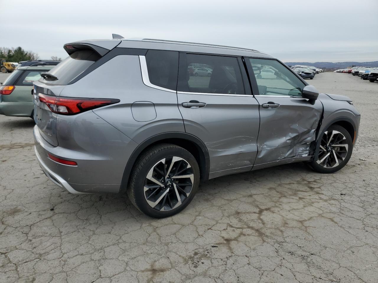 Изображение 3 2022 MITSUBISHI OUTLANDER SEL 2022 с VIN JA4J3VA82NZ008692