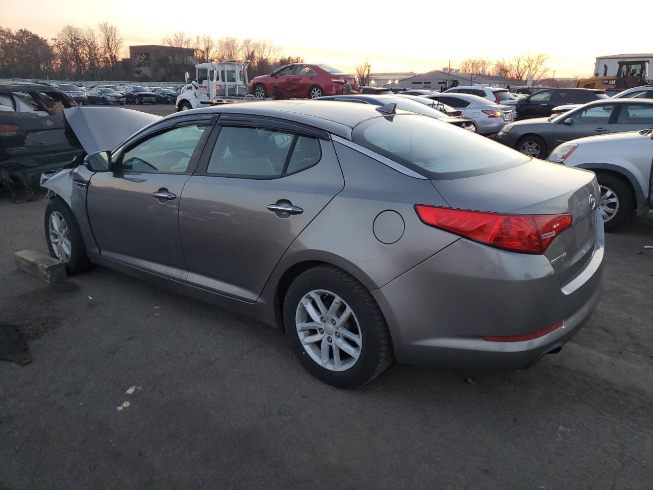 Изображение 2 2012 KIA OPTIMA LX 2012 с VIN 5XXGM4A76CG064584