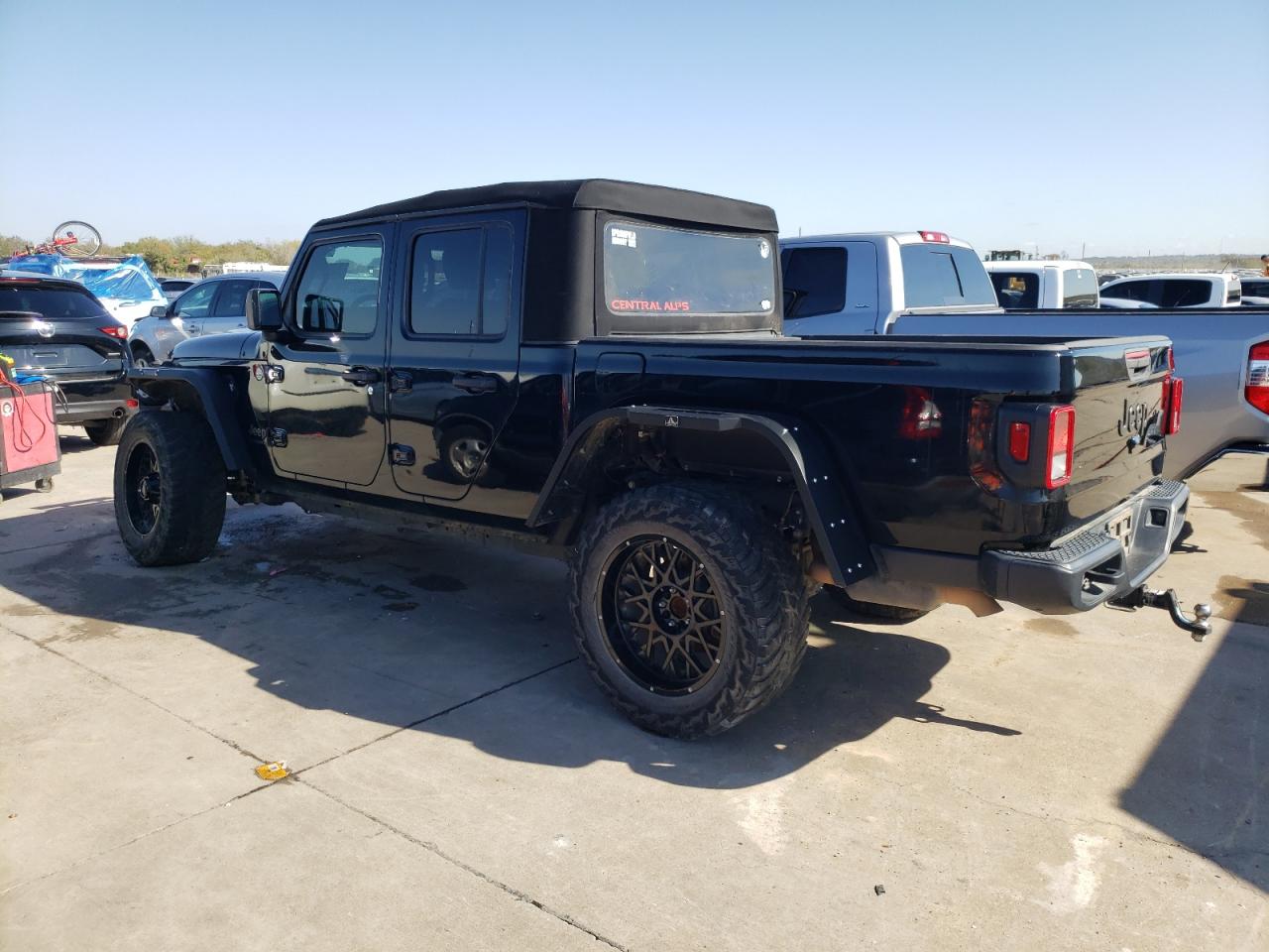 Image 2 of 2020 JEEP GLADIATOR SPORT 2020 with VIN 1C6HJTAG9LL113114