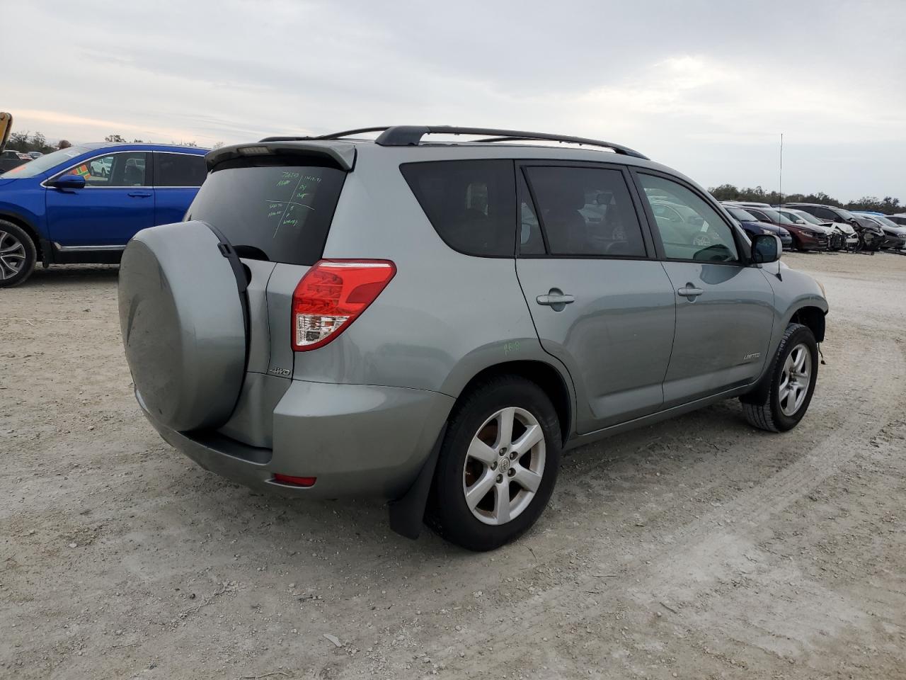 Image 3 of 2006 TOYOTA RAV4 LIMITED 2006 with VIN JTMBK31V965003151