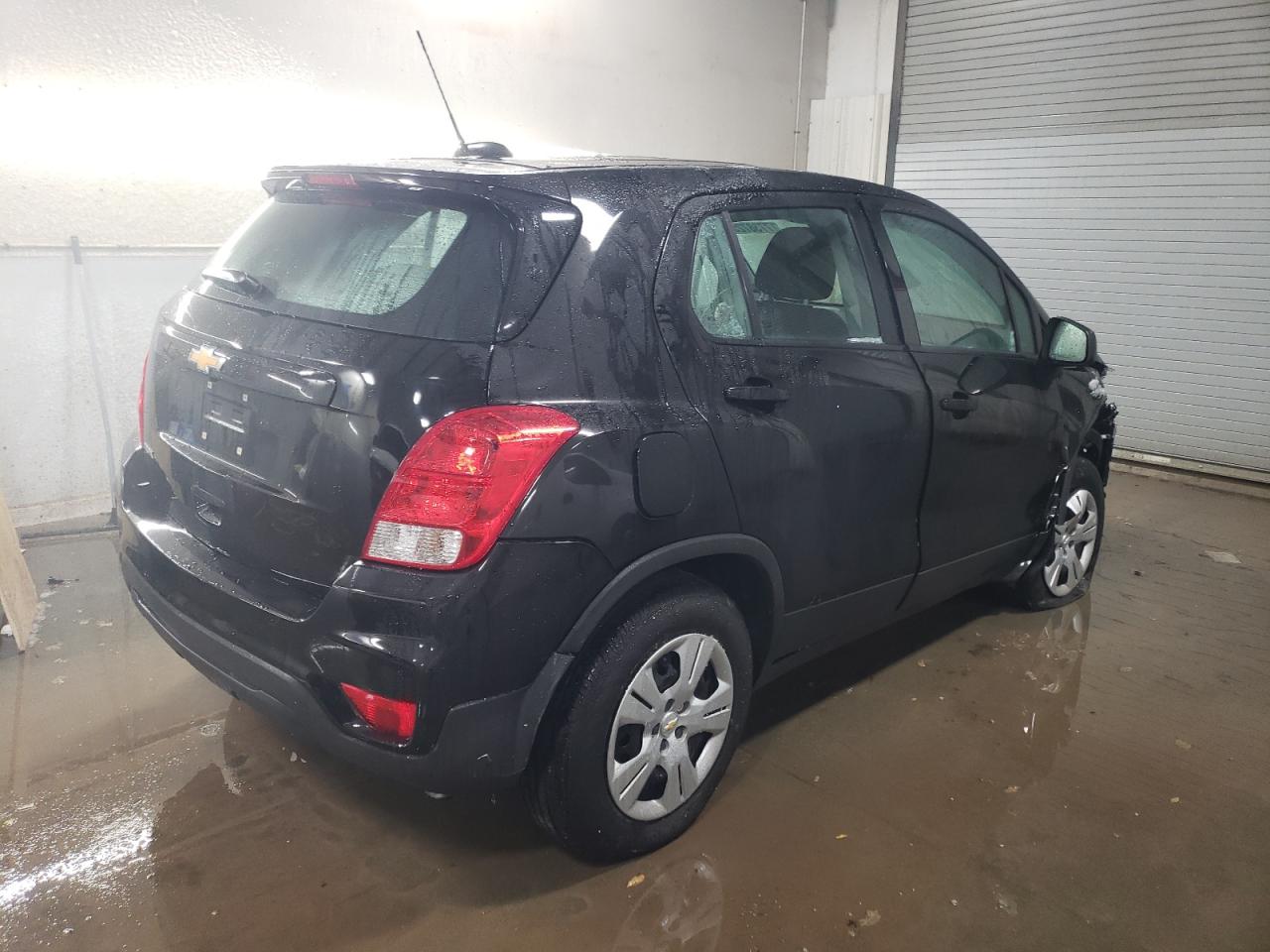 Image 3 of 2019 CHEVROLET TRAX LS 2019 with VIN 3GNCJKSB8KL113289
