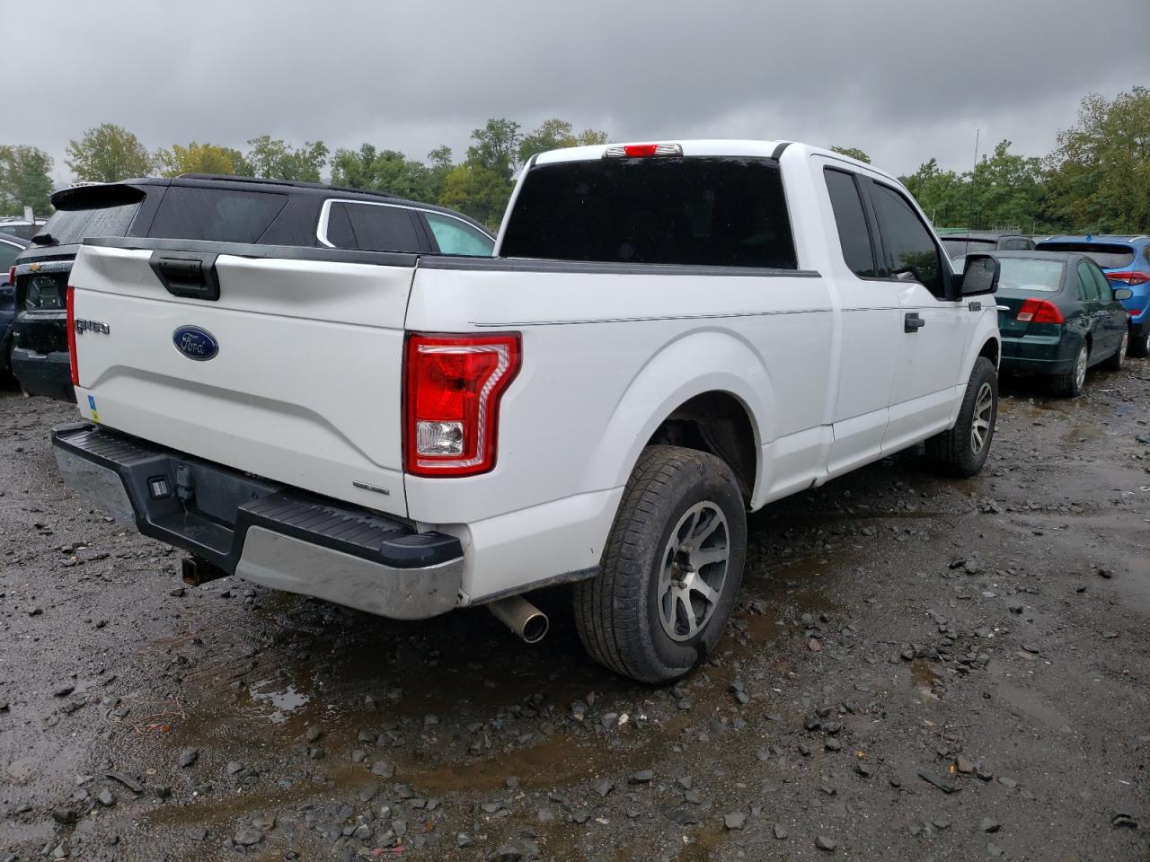 Image 3 of 2015 FORD F150 SUPER CAB 2015 with VIN 1FTEX1CF6FKD50396