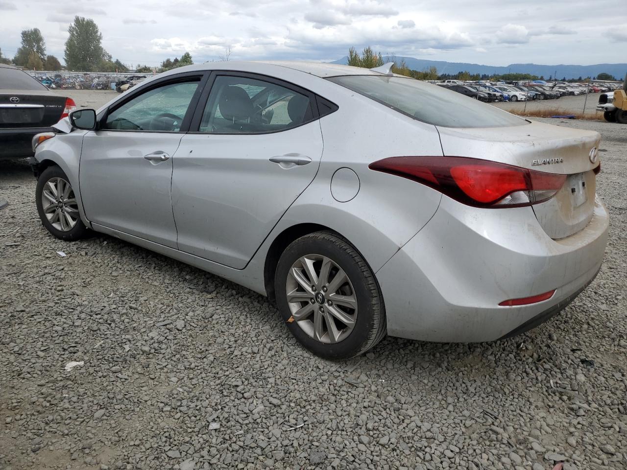 Image 2 of 2015 HYUNDAI ELANTRA SE 2015 with VIN 5NPDH4AE4FH596673