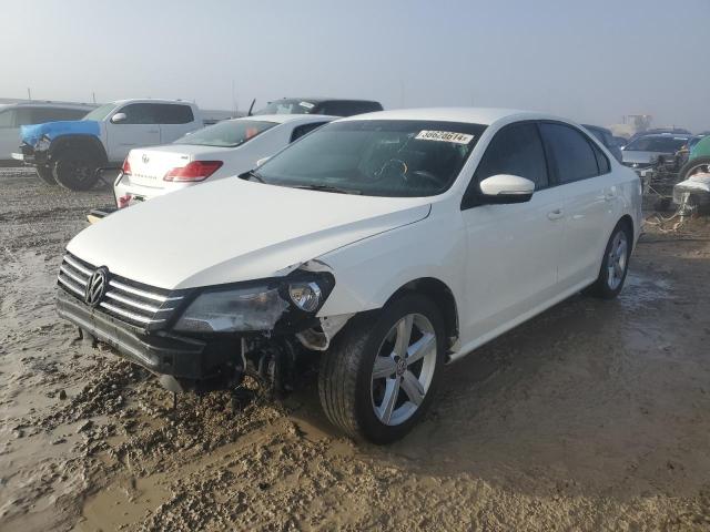 Image 1 of 2014 VOLKSWAGEN PASSAT S 2014 with VIN 1VWAT7A39EC050685