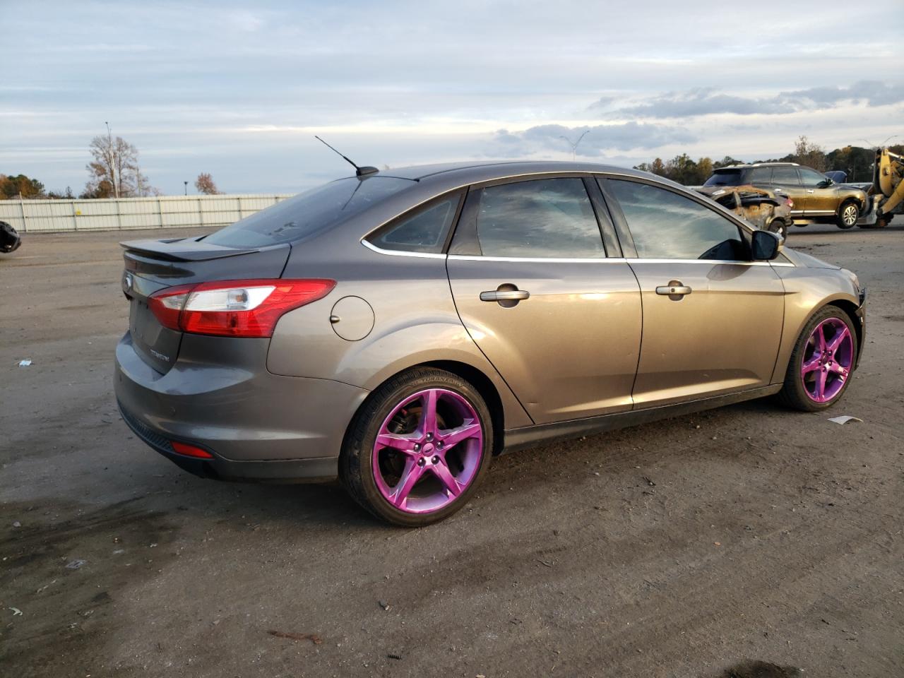 Image 3 of 2012 FORD FOCUS TITANIUM 2012 with VIN 1FAHP3J29CL407503