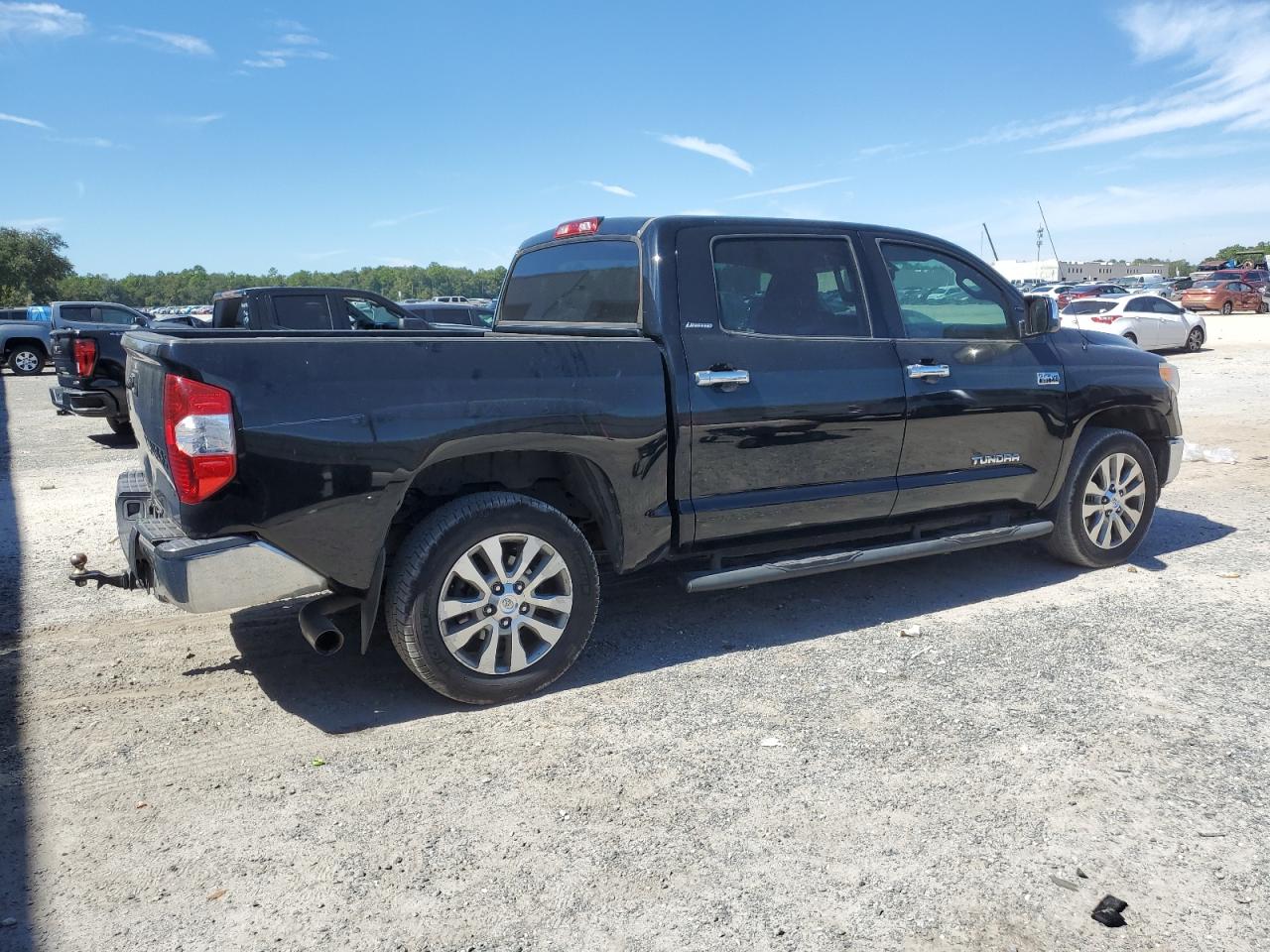 Image 3 of Toyota Tundra Crewmax Limited 2016 with VIN 5TFFW5F19GX205646