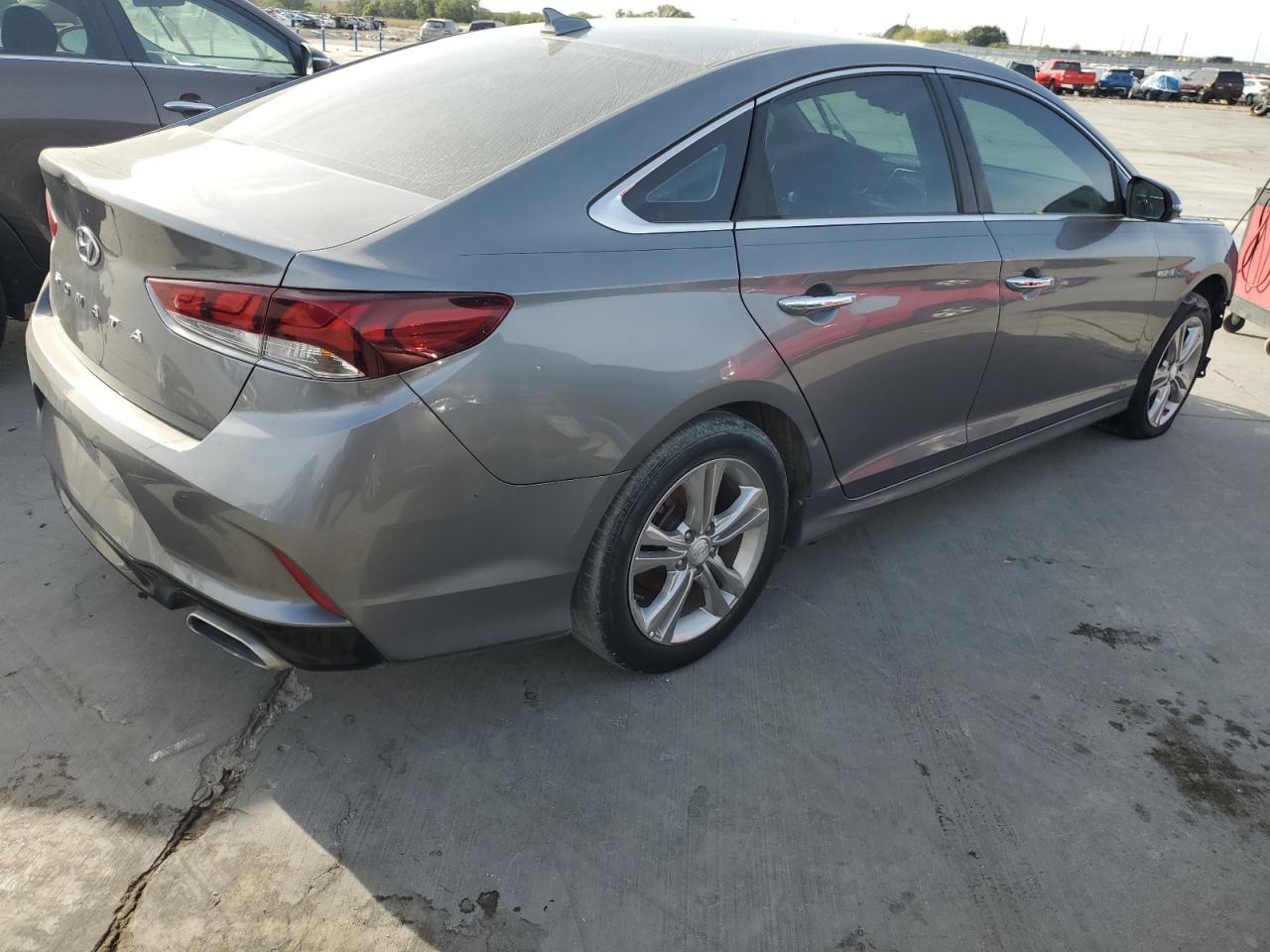 Изображение 3 2019 HYUNDAI SONATA LIMITED 2019 с VIN 5NPE34AF4KH762521