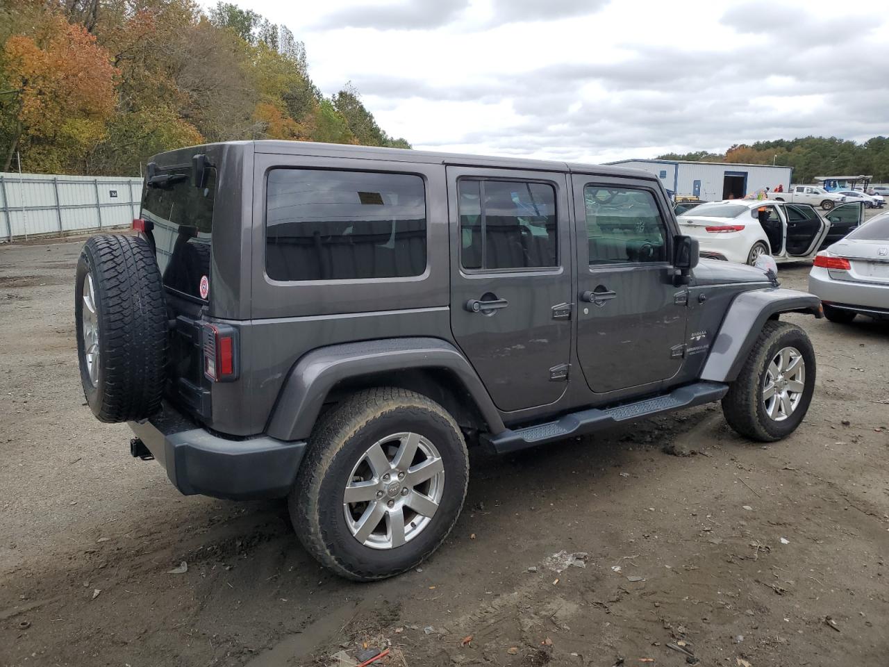 Image 3 of Jeep Wrangler Unlimited Sahara 2017 with VIN 1C4BJWEG5HL602174