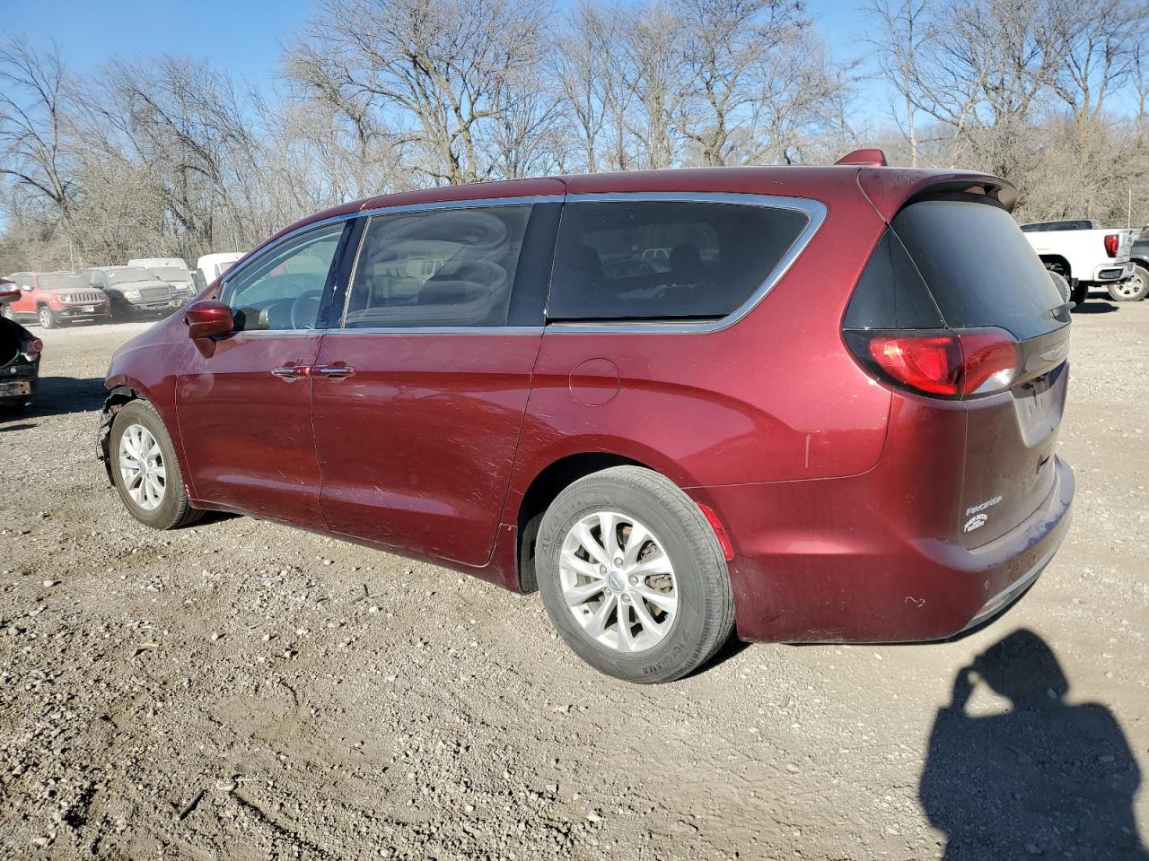 Image 2 of 2018 CHRYSLER PACIFICA TOURING PLUS 2018 with VIN 2C4RC1FG6JR277896