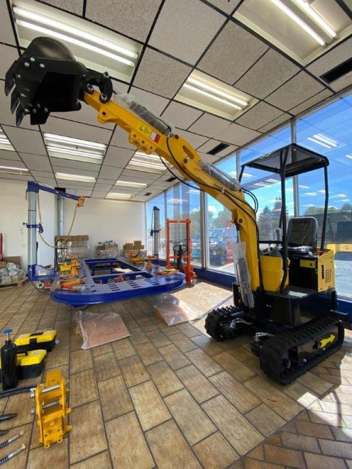 Obraz 2023 OTHER MINI EXCAV 2023