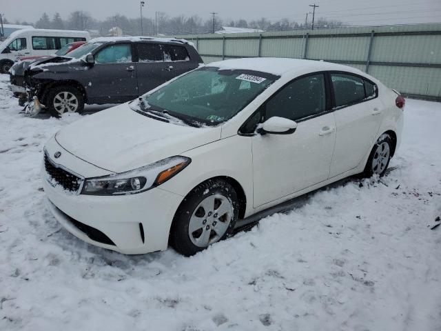 Obraz 1 z 2018 KIA FORTE LX 2018 z VIN 3KPFK4A70JE272564